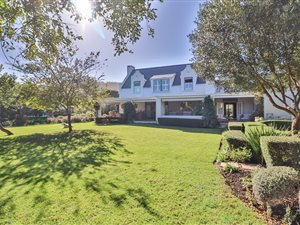 4 Bed House in Keurboomstrand
