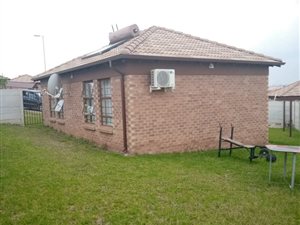2 Bed House in Thatch Hill Estate
