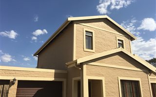 4 Bedroom Cluster in Carlswald Estate