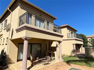 4 Bed House in Highveld
