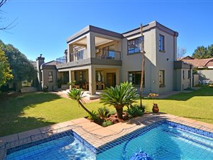 4 Bed House in Ruimsig