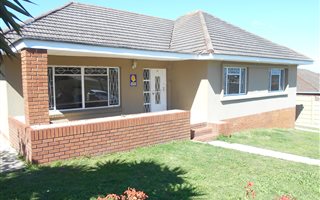 3 Bedroom House in Fernglen