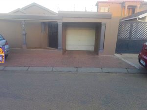 3 Bed House in Diepkloof