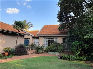 5 Bed House in Clayville East