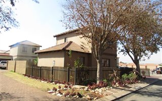 3 Bedroom House in Albertsdal