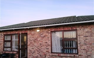2 Bedroom Townhouse in Lorraine