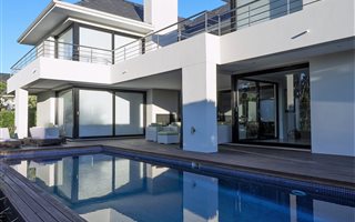 4 Bedroom House in Pearl Valley
