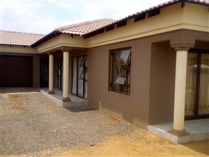 3 Bed House in Vanderbijlpark CE7