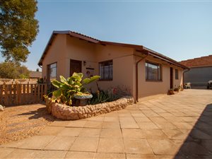 3 Bed House in Lindhaven