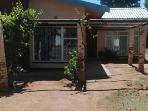 4 Bed House in Middelburg