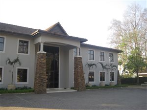 200 m² Office Space in Kloof