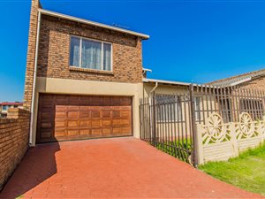 4 Bed House in Reiger Park