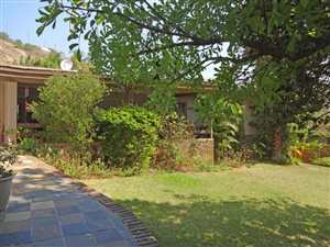 5 Bed House in Steiltes