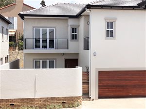 3 Bed Cluster in Craighall Park