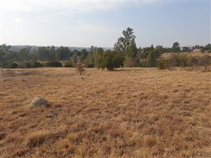 8574 m² Land available in Farmall