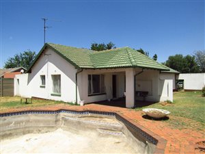 3 Bed House in Mayberry Park