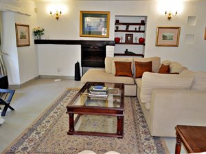 3 Bed Townhouse in Bryanston West