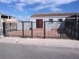 3 Bedroom House in Rocklands