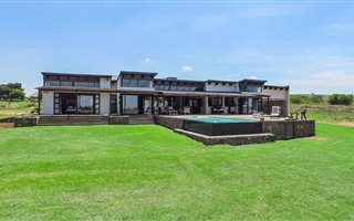 5 Bedroom House in Bankenveld