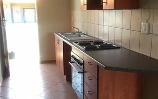 2 Bedroom Flat in Pollak Park