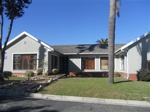5 Bed House in Elim