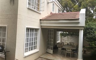 3 Bedroom Apartment in Sterrewag