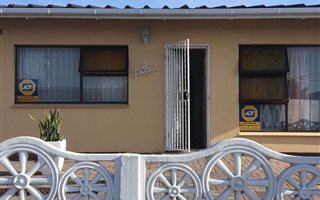 3 Bedroom House in Kensington