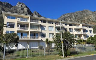 2 Bedroom Apartment in Camps Bay