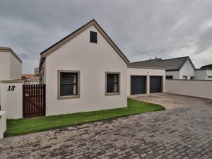 3 Bed House in Dennegeur