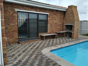 4 Bed House in Kuilsriver