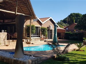 4 Bed House in Montana Park