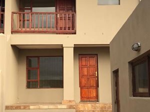 3 Bed House in Charleston Hill