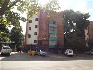 2 Bed Apartment in Sunnyside