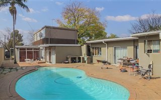 8 Bedroom House in Hatfield