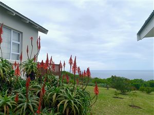 4 Bed Townhouse in Pinnacle Point Golf Estate