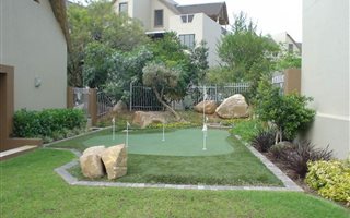 1 Bedroom Townhouse in Pineslopes