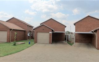 3 Bedroom House in Chantelle