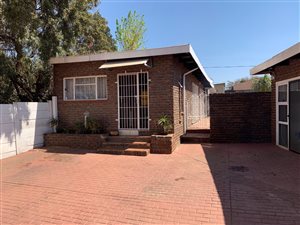 4 Bed House in Erasmia