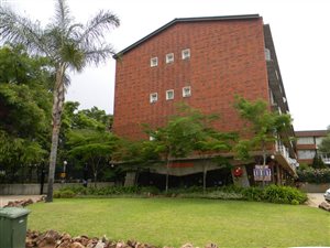 2 Bed Apartment in Groenkloof