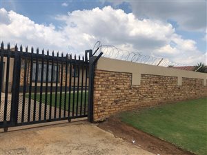 3 Bed House in Eldorado Park