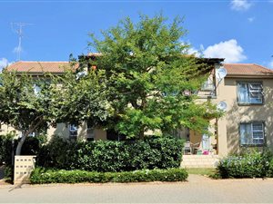 2 Bedroom Apartment in Hazeldean (Silverlakes Surroundings)