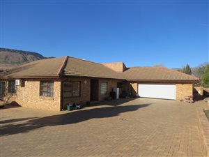 5 Bed House in Bergsig