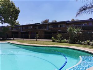 3 Bed Townhouse in Lynnwood Manor