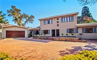 4 Bedroom House in Maroelana