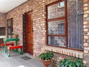 2 Bedroom Apartment in Scheepers Heights