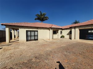 4 Bed House in Wolmer