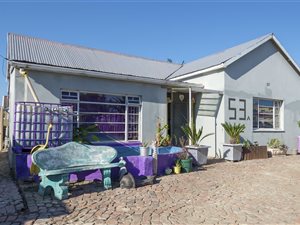 6 Bed House in Bodorp