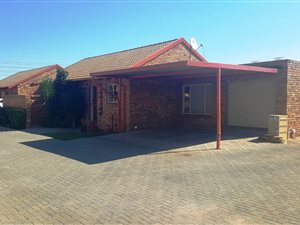 2 Bed Townhouse in Moreleta Park