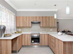 3 Bedroom House in Monavoni