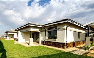 1 Bedroom Cluster in Benoni CBD
